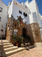 Cobbles, Cliffs & Charm