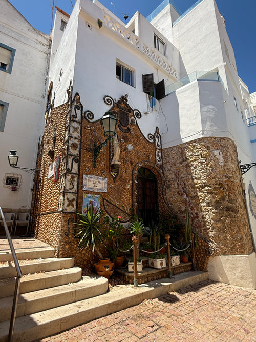 Cobbles, Cliffs & Charm